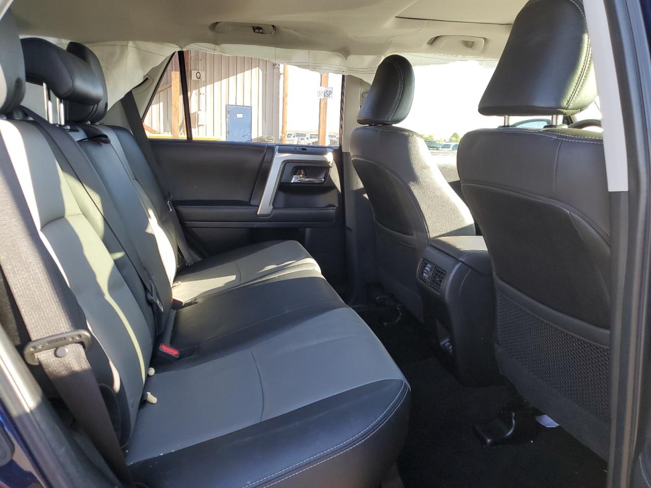 2020 Toyota 4Runner Sr5/Sr5 Premium VIN: JTEBU5JR9L5826176 Lot: 84051755