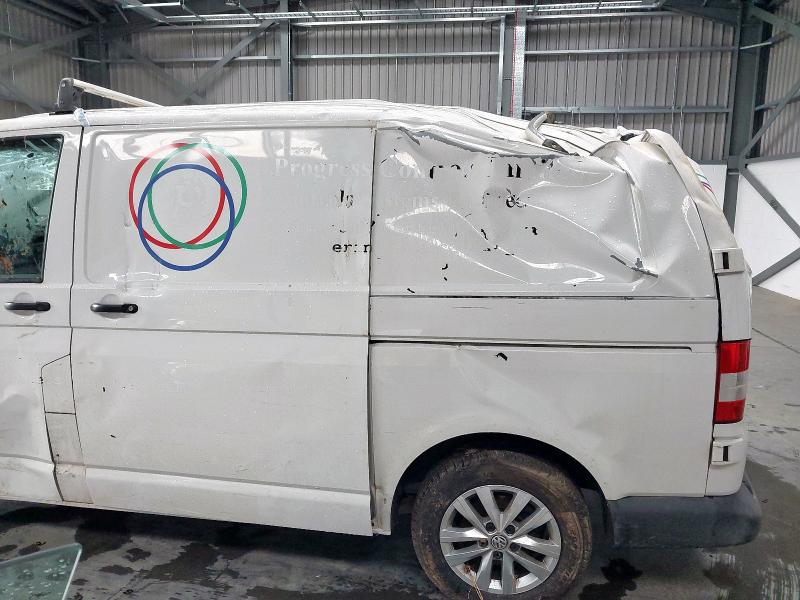 2015 VOLKSWAGEN TRANSPORTER STARTLINE
