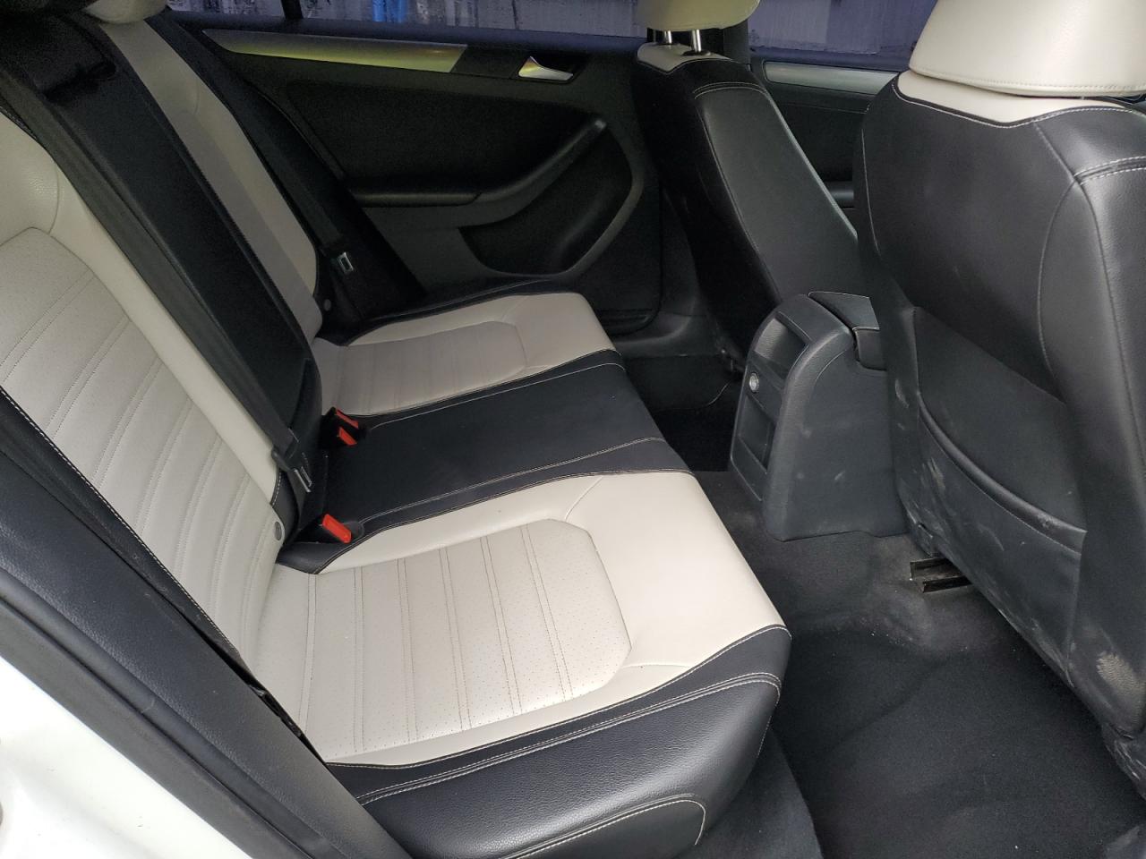 2016 Volkswagen Jetta Sport VIN: 3VWB17AJXGM240067 Lot: 71909895