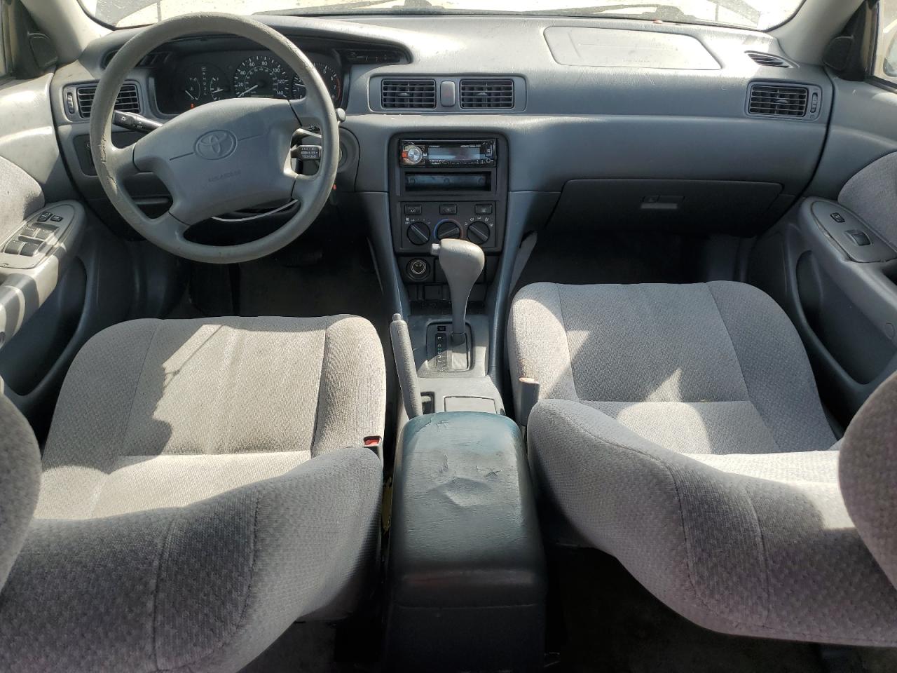 2000 Toyota Camry Ce VIN: JT2BG22K8Y0403310 Lot: 81339785