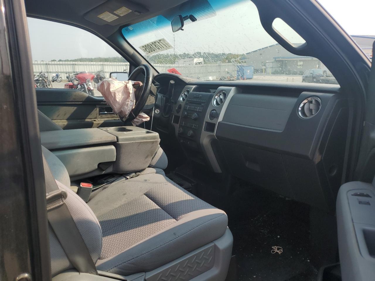 2011 Ford F150 VIN: 1FTMF1CM9BKD30568 Lot: 71781805