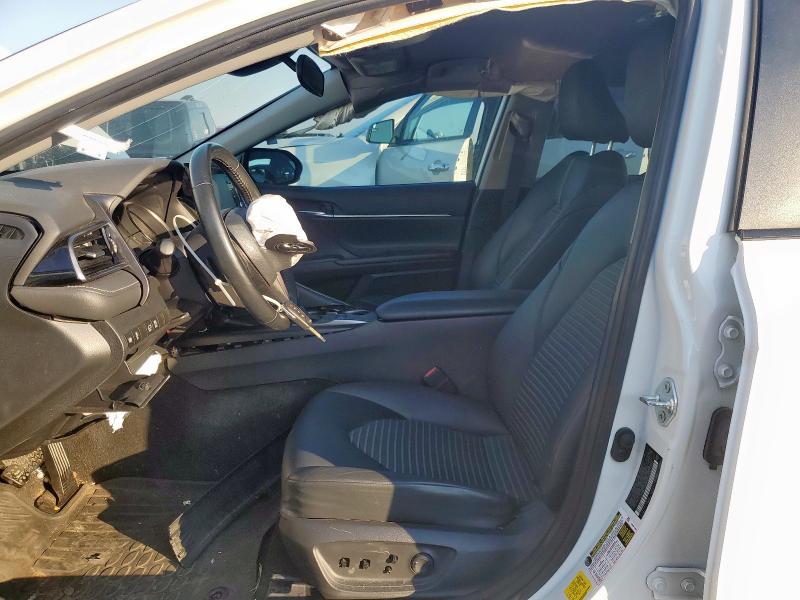  TOYOTA CAMRY 2022 Белы