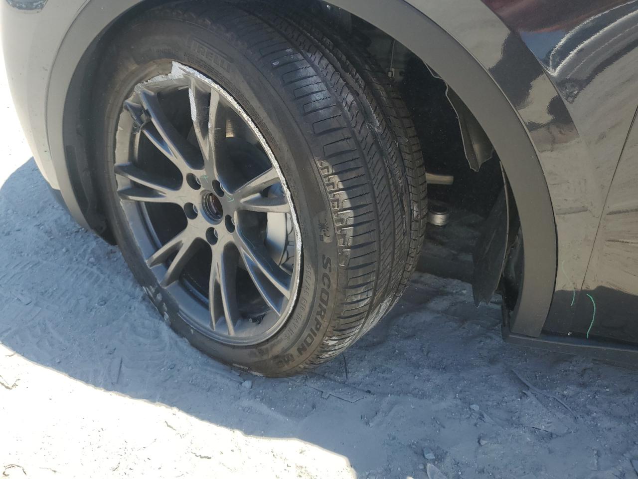 2024 Tesla Model Y VIN: 7SAYGDED2RF164191 Lot: 71048385