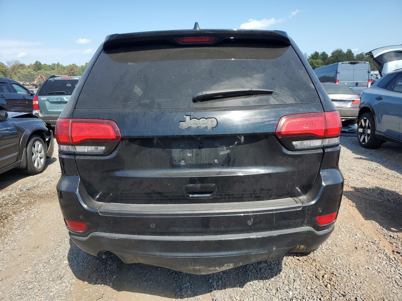 2017 Jeep Grand Cherokee Srt-8 VIN: 1C4RJFDJ3HC623794 Lot: 71249865