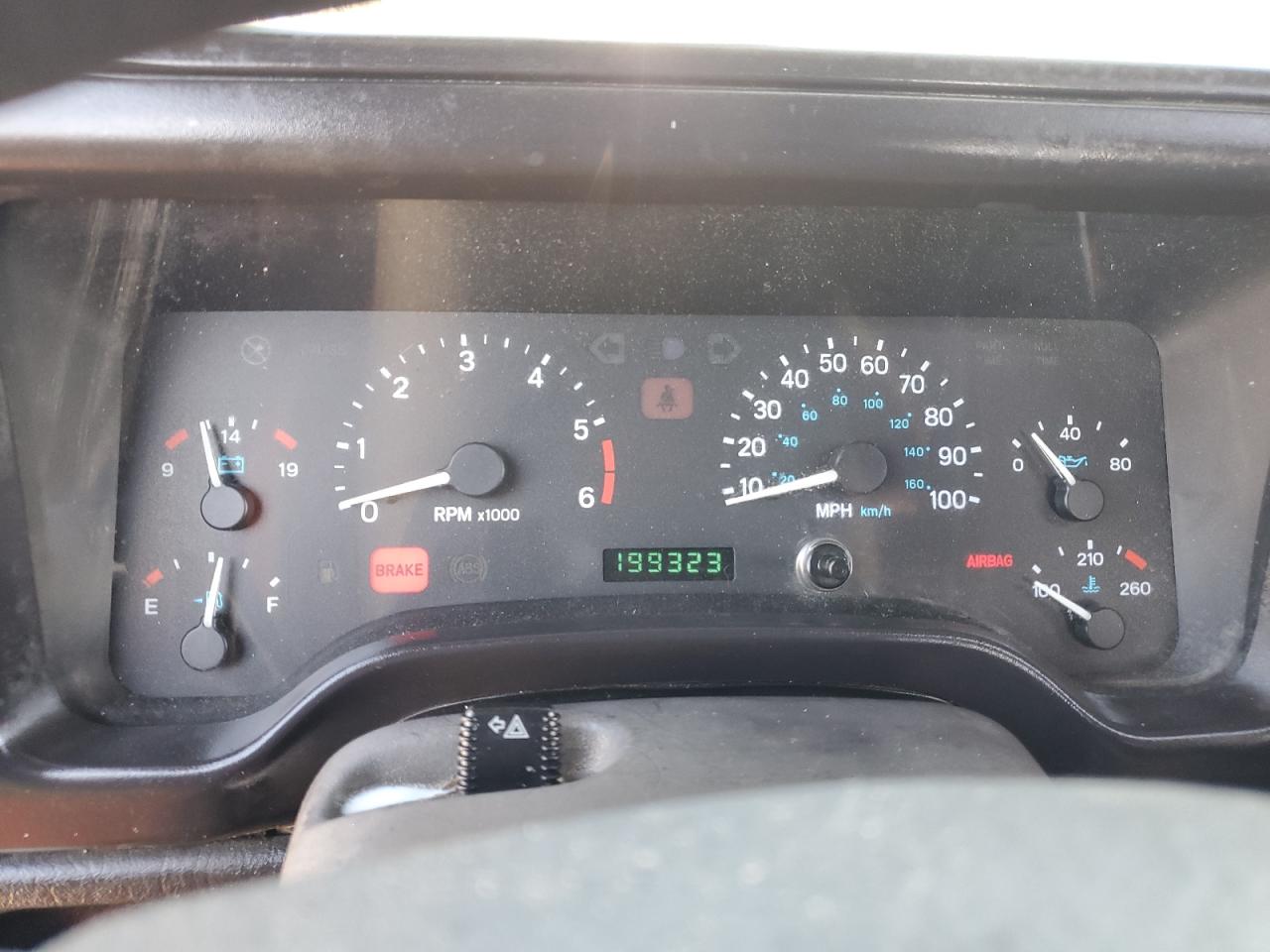 2000 Jeep Wrangler / Tj Sport VIN: 1J4FA49S5YP803452 Lot: 71550385