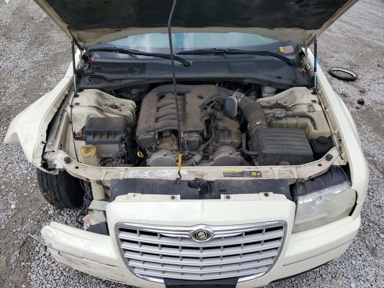 2005 Chrysler 300 Touring VIN: 2C3JA53G35H686047 Lot: 83972555