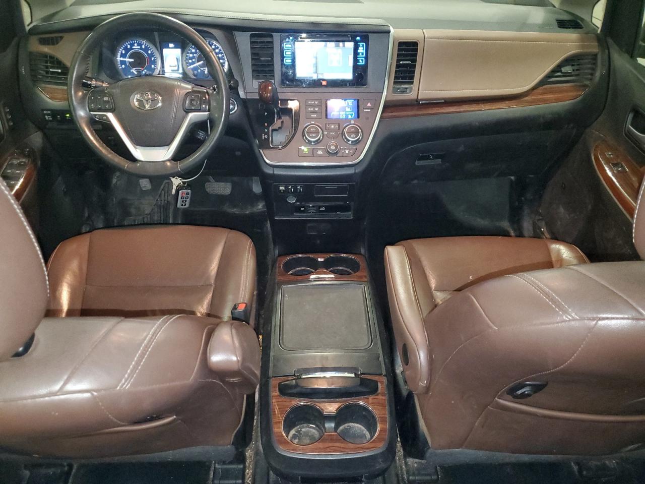 2015 Toyota Sienna Xle VIN: 5TDYK3DC2FS560756 Lot: 81867165