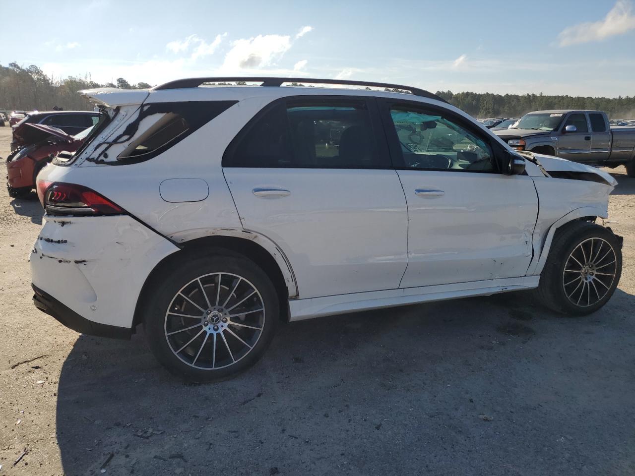 Фото: 4JGFB4JB7PA927539