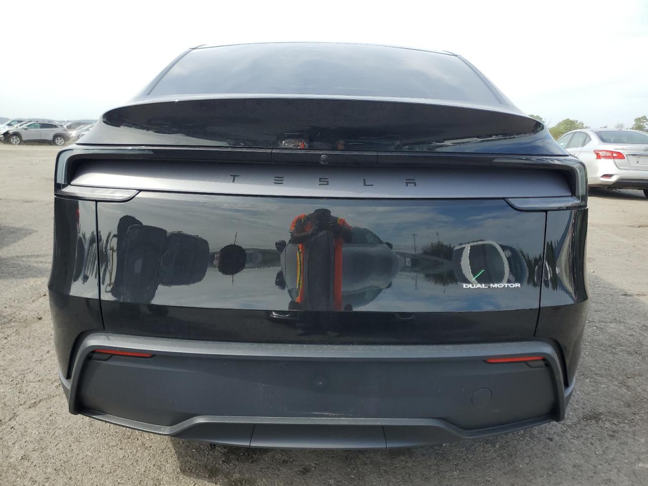 2026 Tesla Model Y VIN: 7SAYGDEE2TF378808 Lot: 81724255