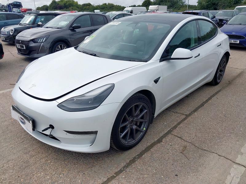 TESLA MODEL 3 2021