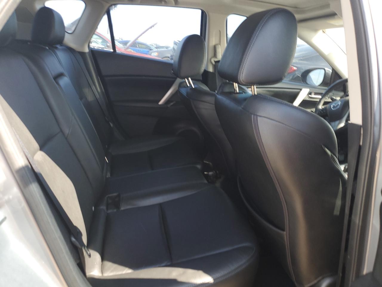 2011 Mazda 3 S VIN: JM1BL1M53B1467664 Lot: 70940545