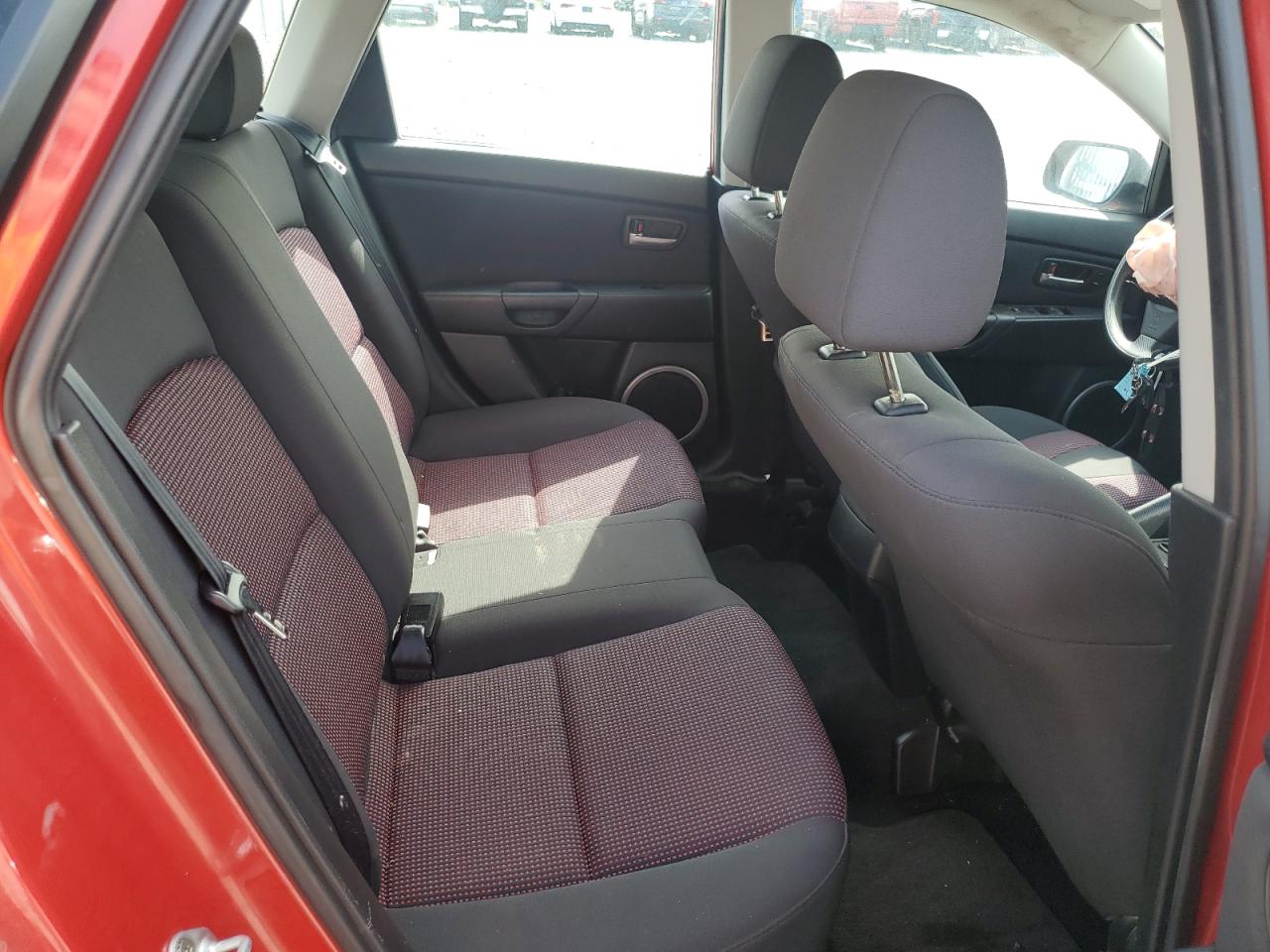 2005 Mazda 3 Hatchback VIN: JM1BK143251337803 Lot: 71807795