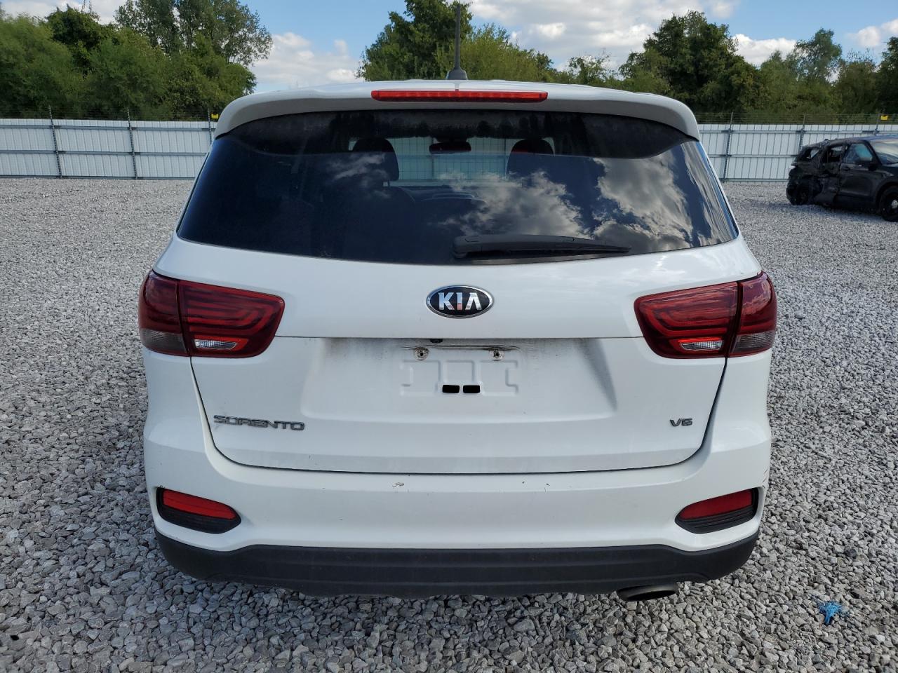 2020 Kia Sorento S VIN: 5XYPGDA58LG612943 Lot: 83783665