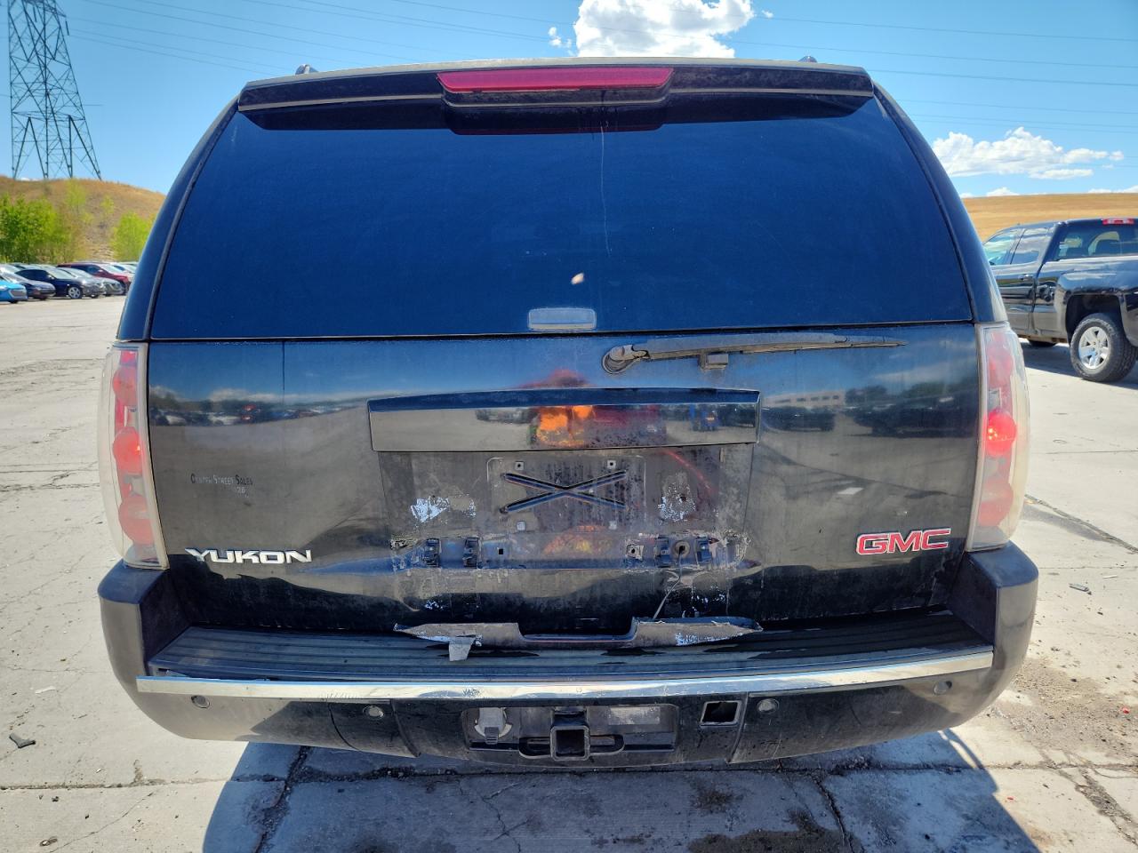 2007 GMC Yukon Denali VIN: 1GKFK63847J244400 Lot: 72004175