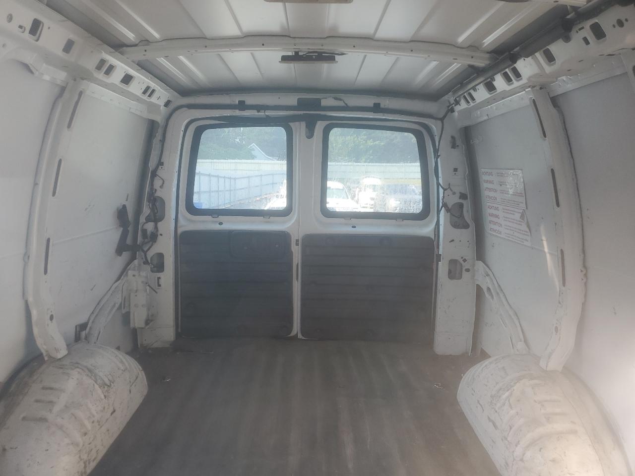 2017 Chevrolet Express G2500 VIN: 1GCWGAFF6H1125842 Lot: 82058705