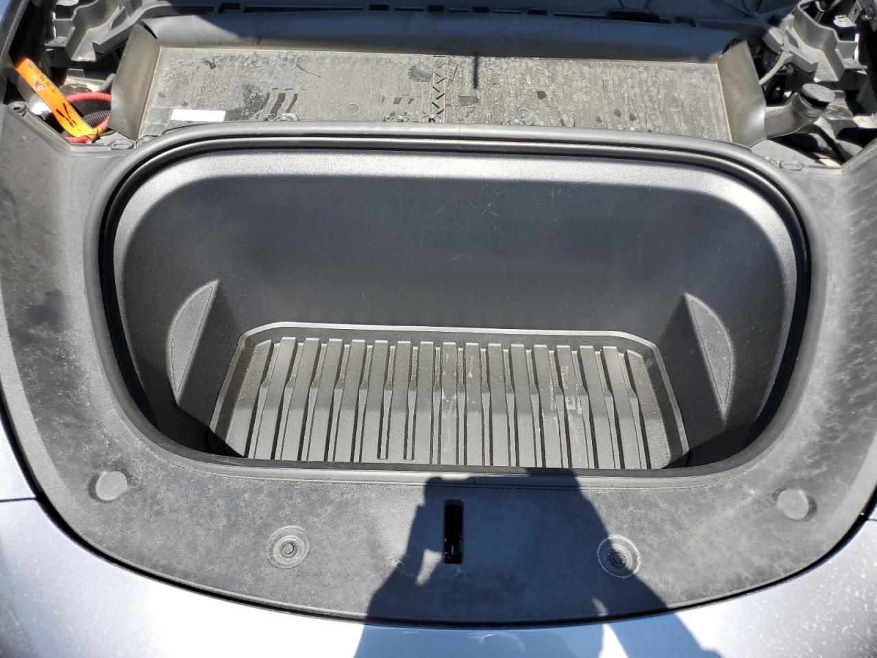 2024 Tesla Model Y VIN: 7SAYGDEF5RF159357 Lot: 72073545