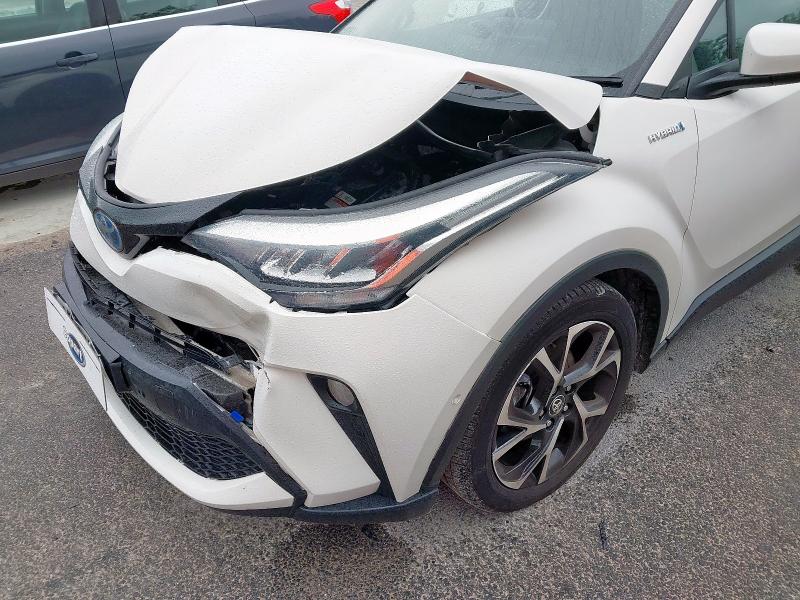 2020 TOYOTA C-HR DESIGN HEV CVT 