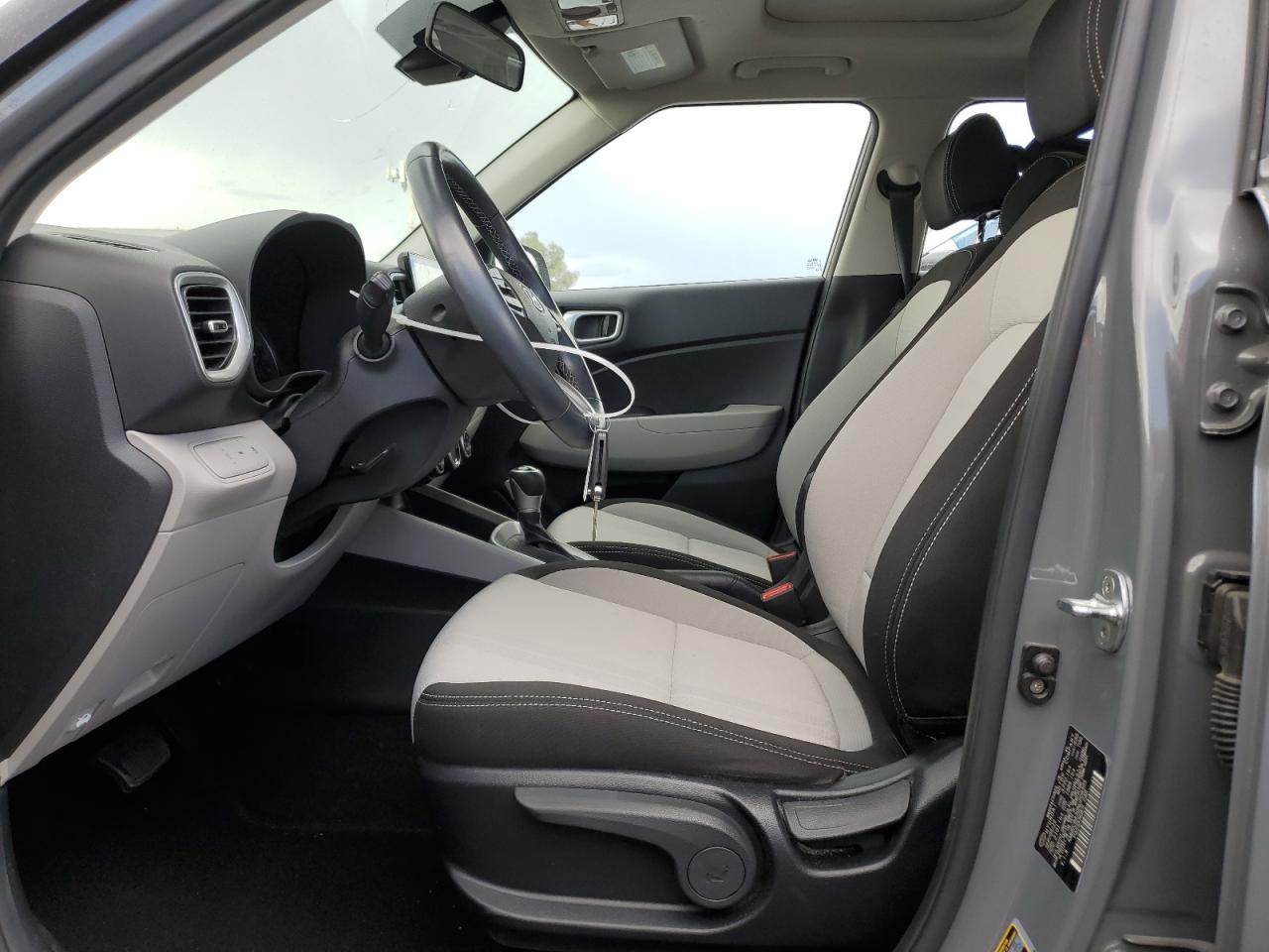 2022 Hyundai Venue Sel VIN: KMHRC8A30NU209305 Lot: 71399695