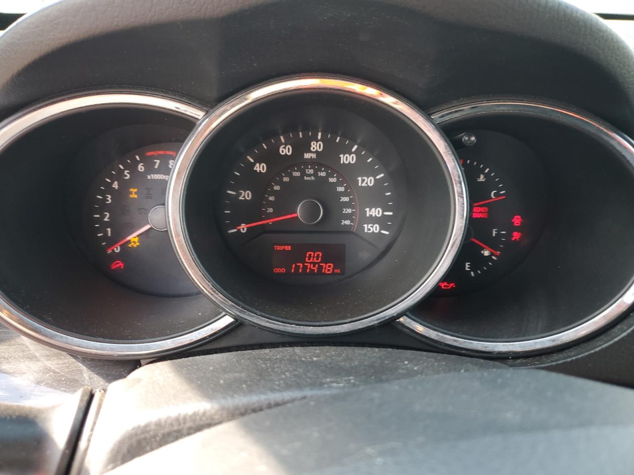 2011 Kia Sorento Base VIN: 5XYKTCA15BG003482 Lot: 81767655