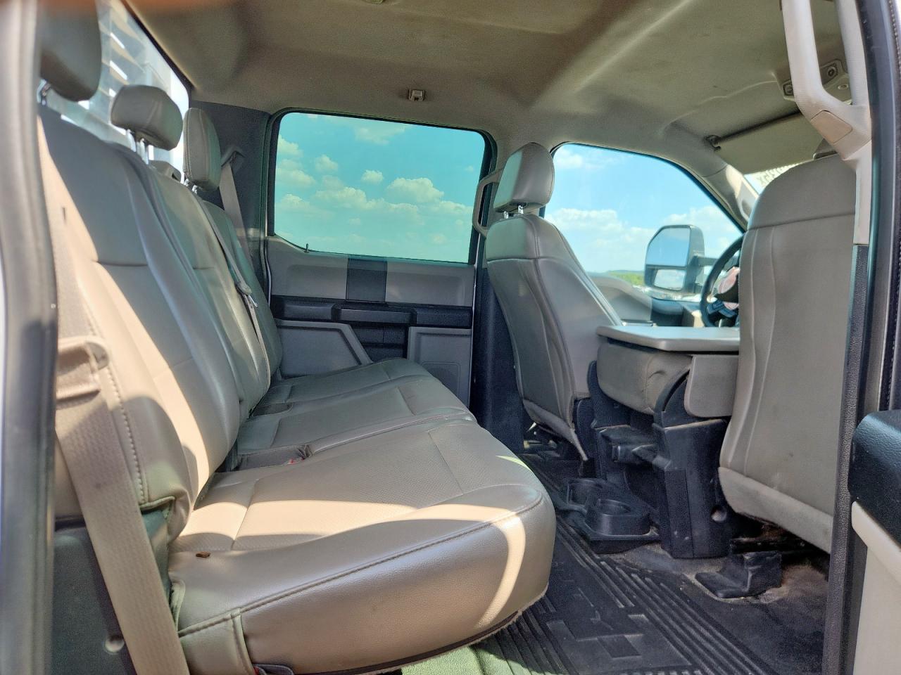 2019 Ford Super Duty F-350 W/S VIN: 1FT8W3BTXKED19230 Lot: 84266235