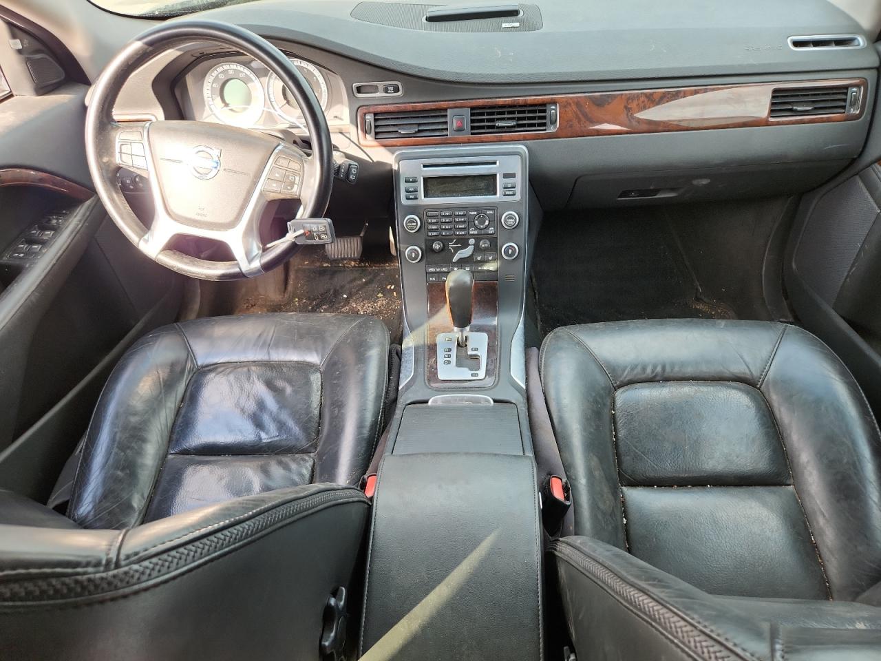 2011 Volvo Xc70 T6 VIN: YV4902BZXB1113110 Lot: 71303415