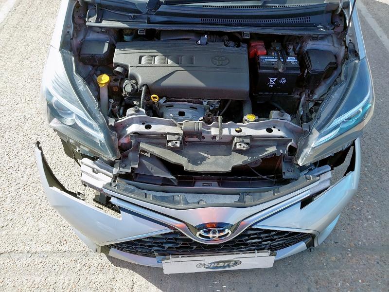 2016 TOYOTA YARIS DESIGN VVT-I 