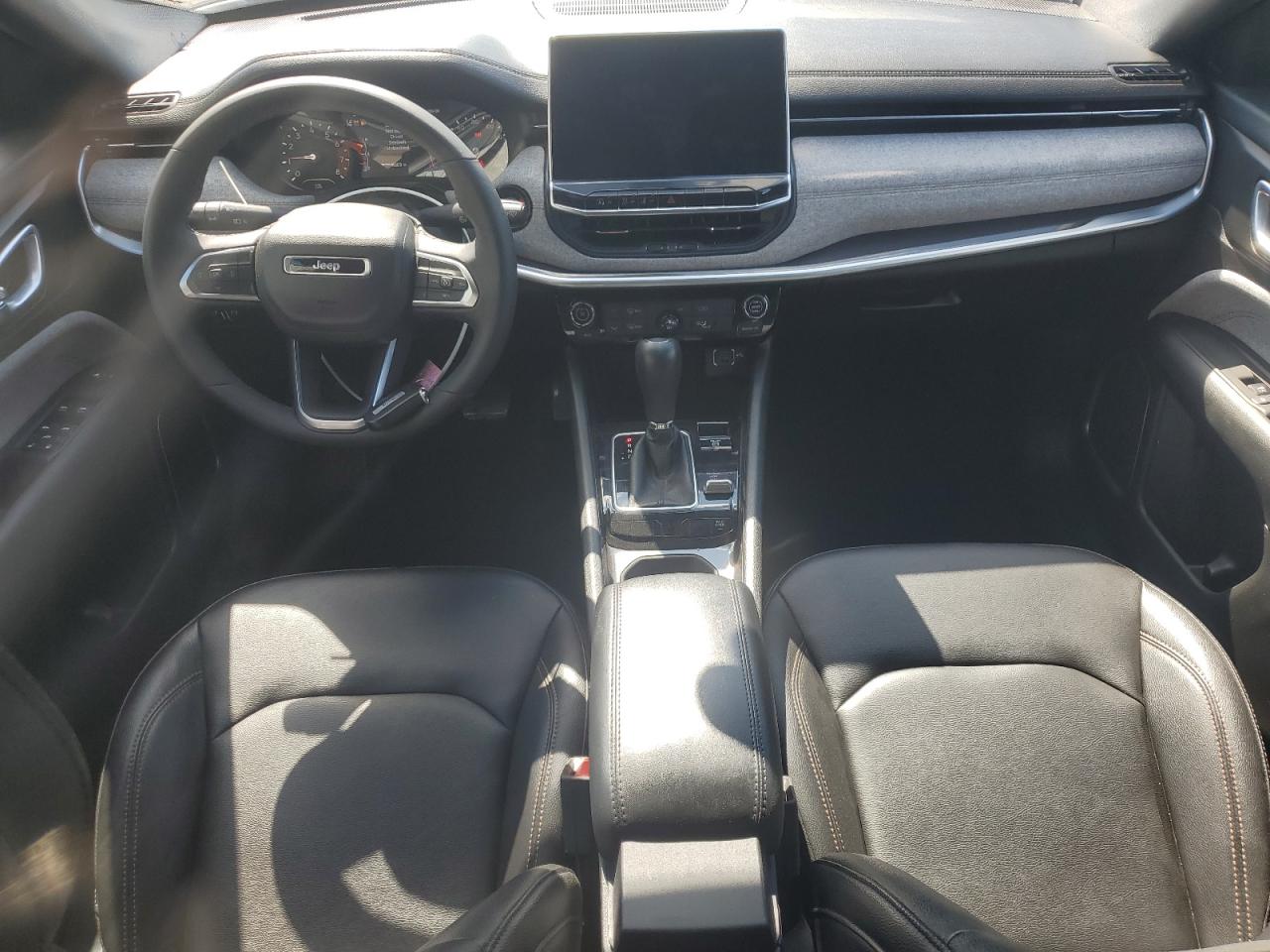 2023 Jeep Compass Latitude Lux VIN: 3C4NJDFNXPT569948 Lot: 81313355