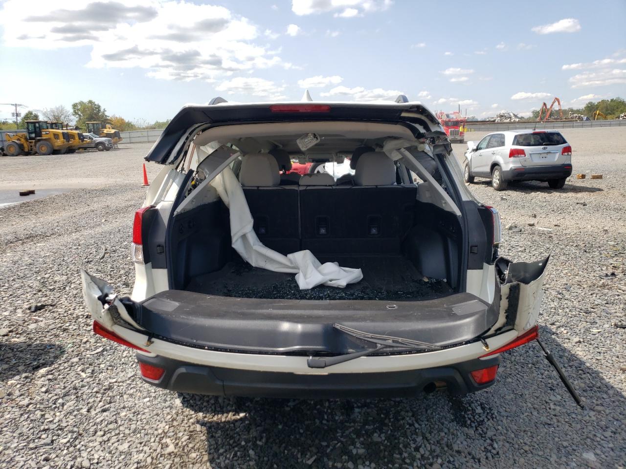 2020 Subaru Forester Premium VIN: JF2SKAJC7LH552409 Lot: 71125575