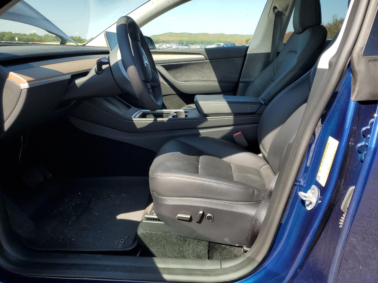 2025 Tesla Model Y VIN: 7SAYGDEEXSA354493 Lot: 72057315