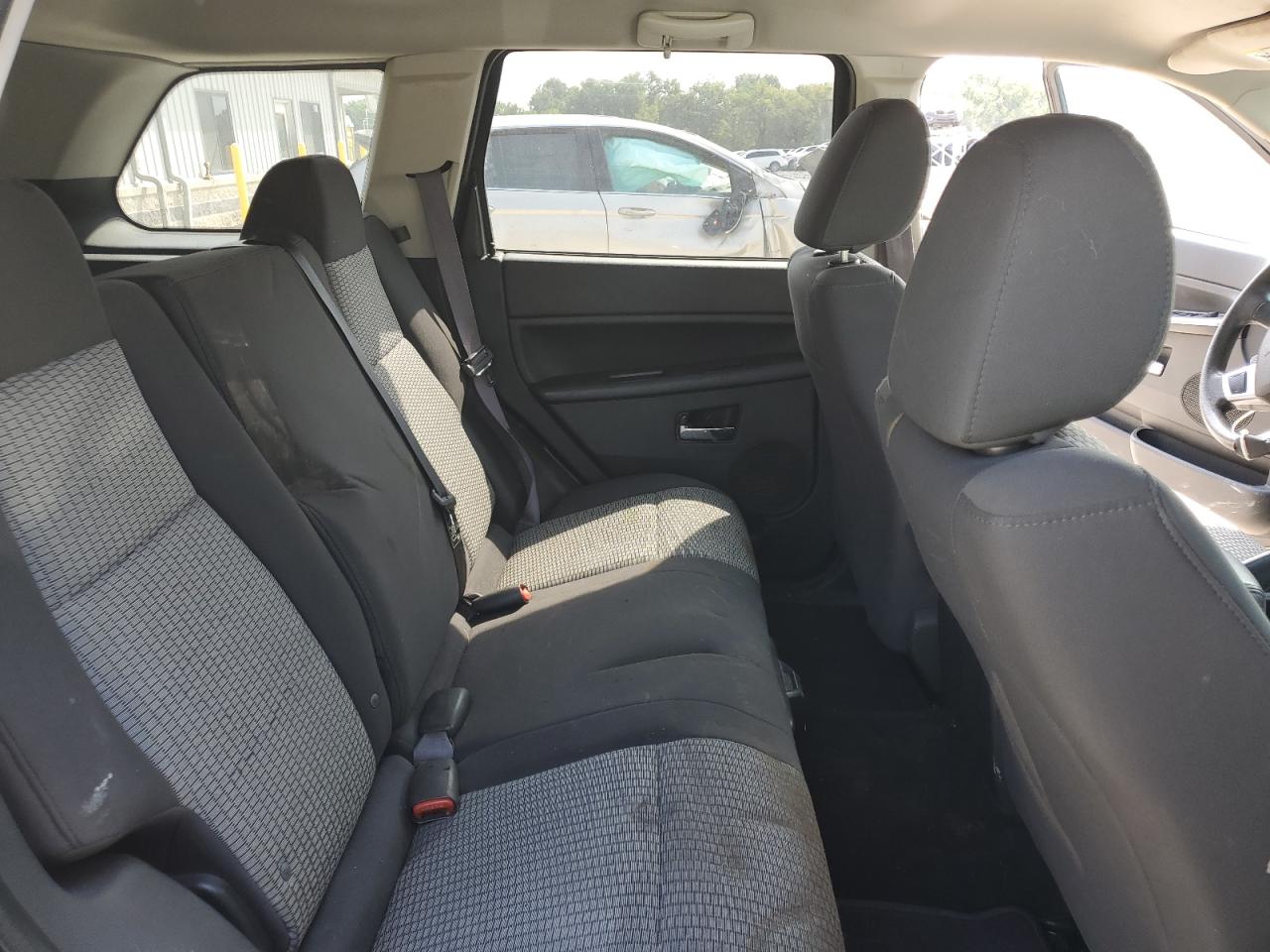 2010 Jeep Grand Cherokee Laredo VIN: 1J4PR4GK3AC127533 Lot: 80007205