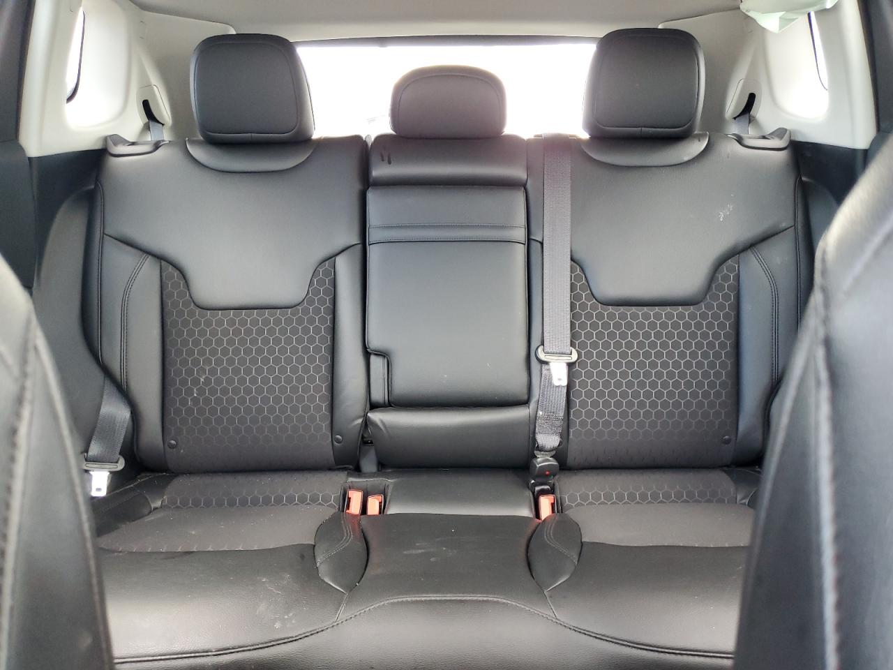 2018 Jeep Compass Latitude VIN: 3C4NJDBB6JT314975 Lot: 81776615
