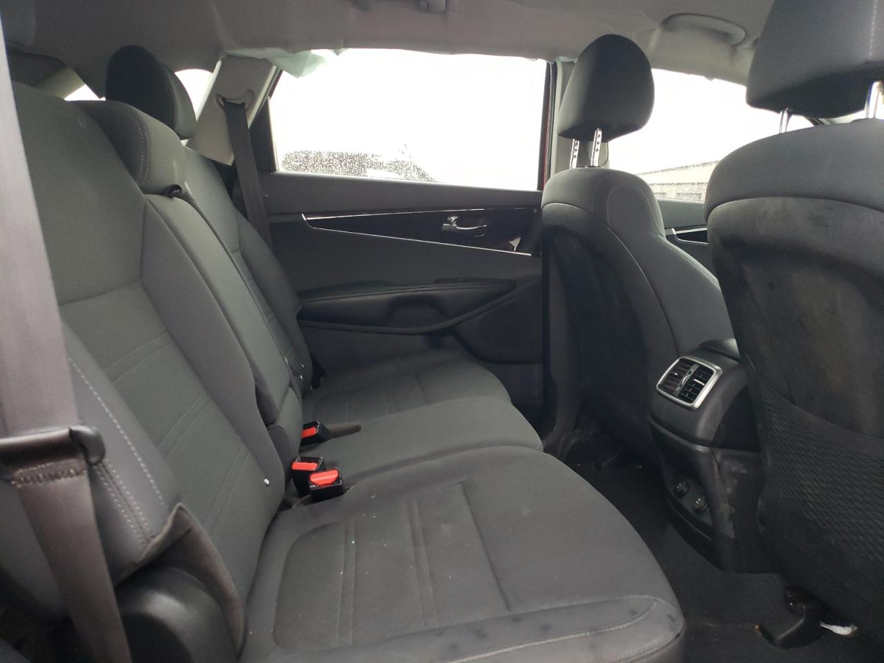 2019 Kia Sorento Lx VIN: 5XYPGDA56KG587958 Lot: 81818535