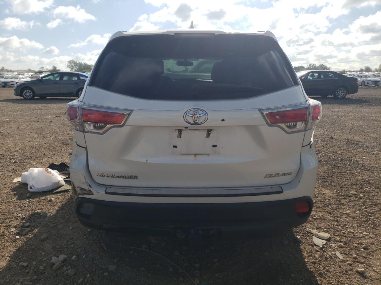 2016 Toyota Highlander Xle VIN: 5TDJKRFH7GS318656 Lot: 71736295