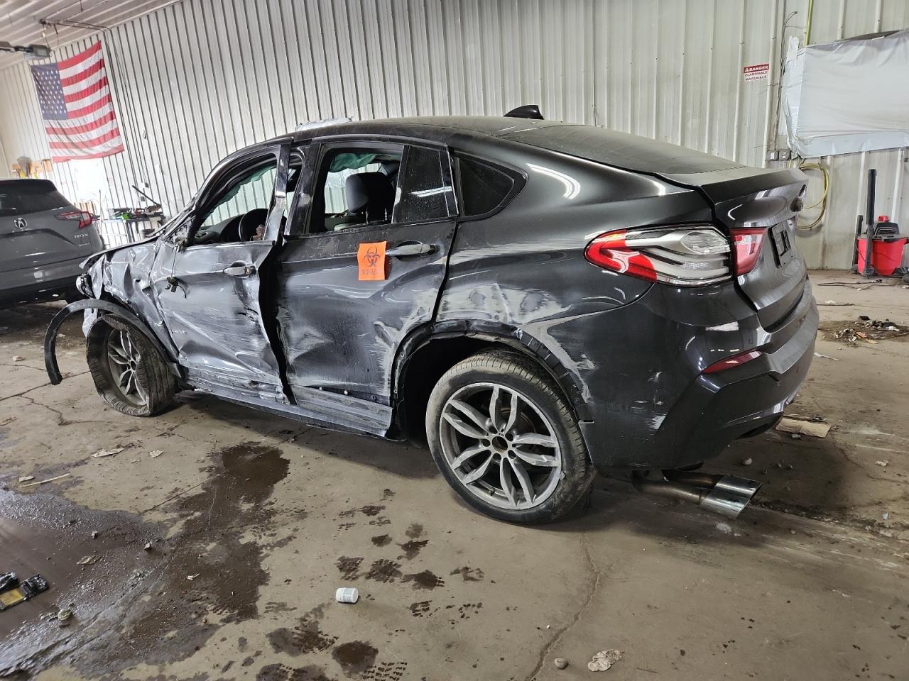 Фото: 5UXXW3C50J0T82021