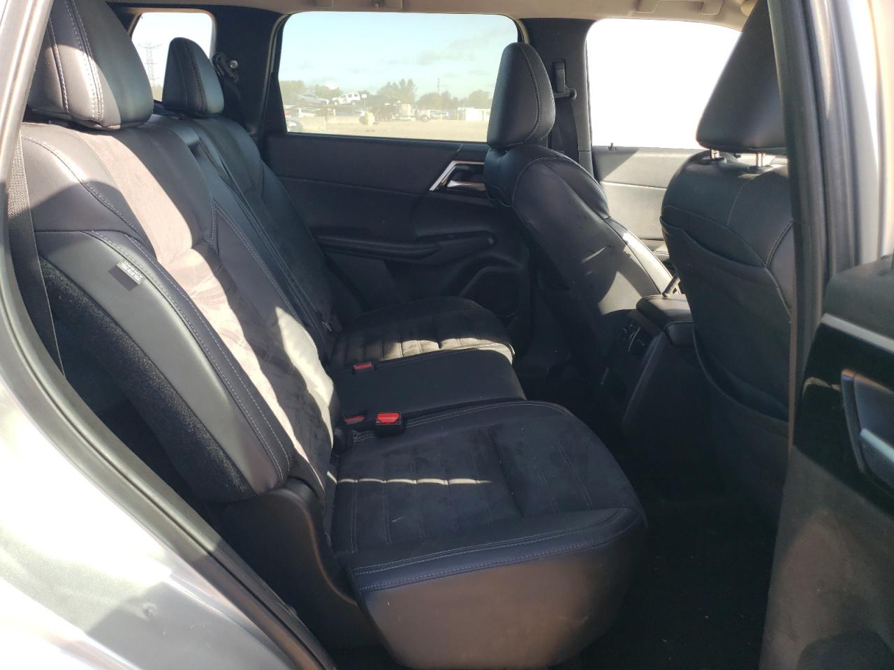 2022 Mitsubishi Outlander Se VIN: JA4J4UA89NZ081131 Lot: 92057635