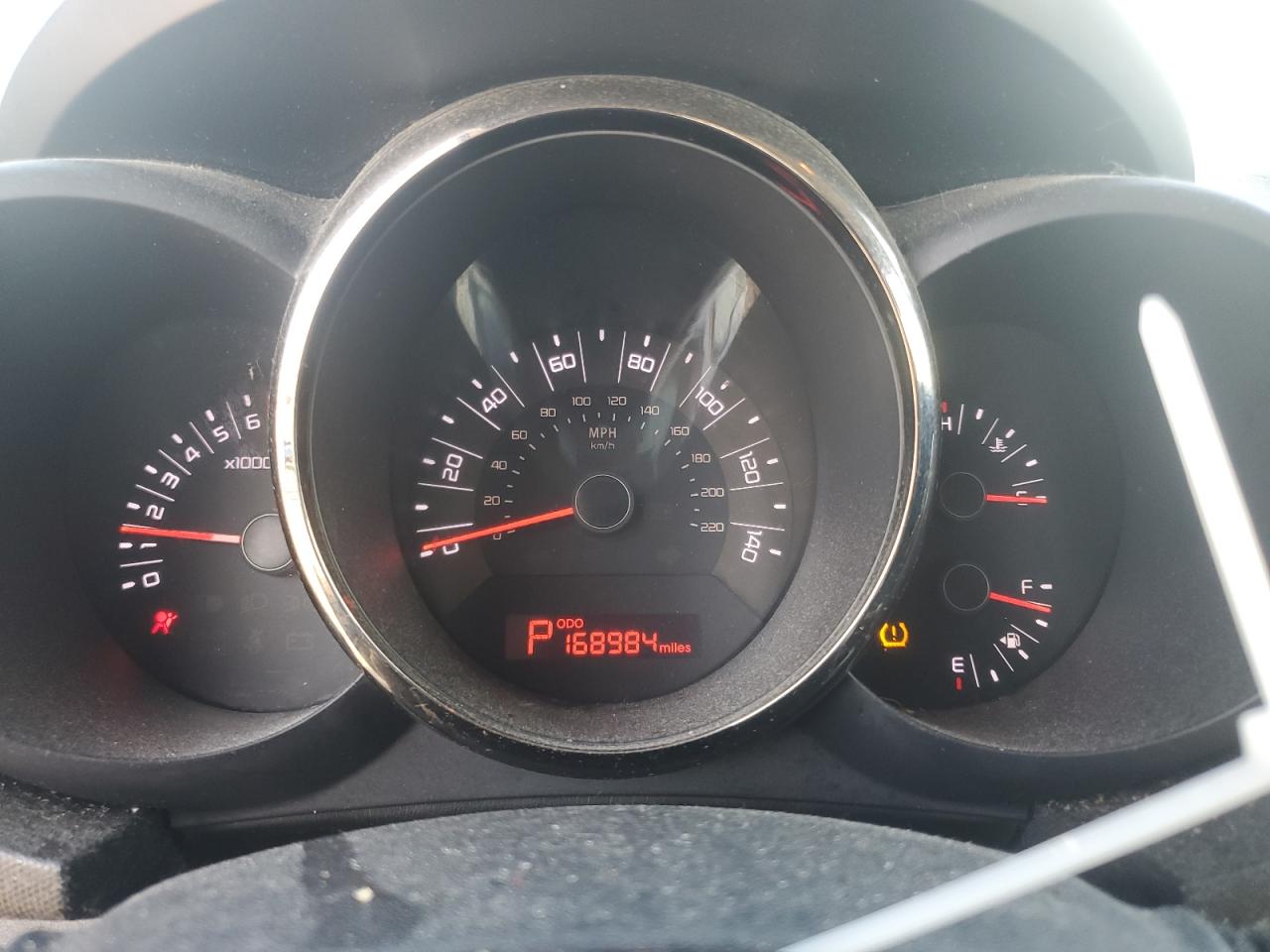 2011 Kia Soul + VIN: KNDJT2A24B7711475 Lot: 81771465