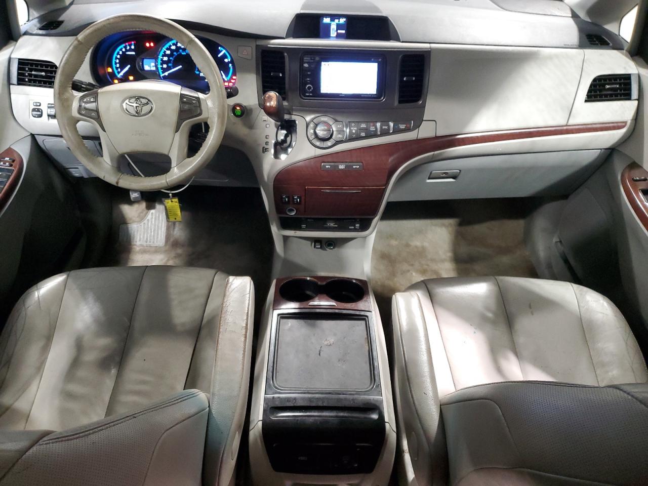 2013 Toyota Sienna Xle VIN: 5TDYK3DCXDS294805 Lot: 83762155