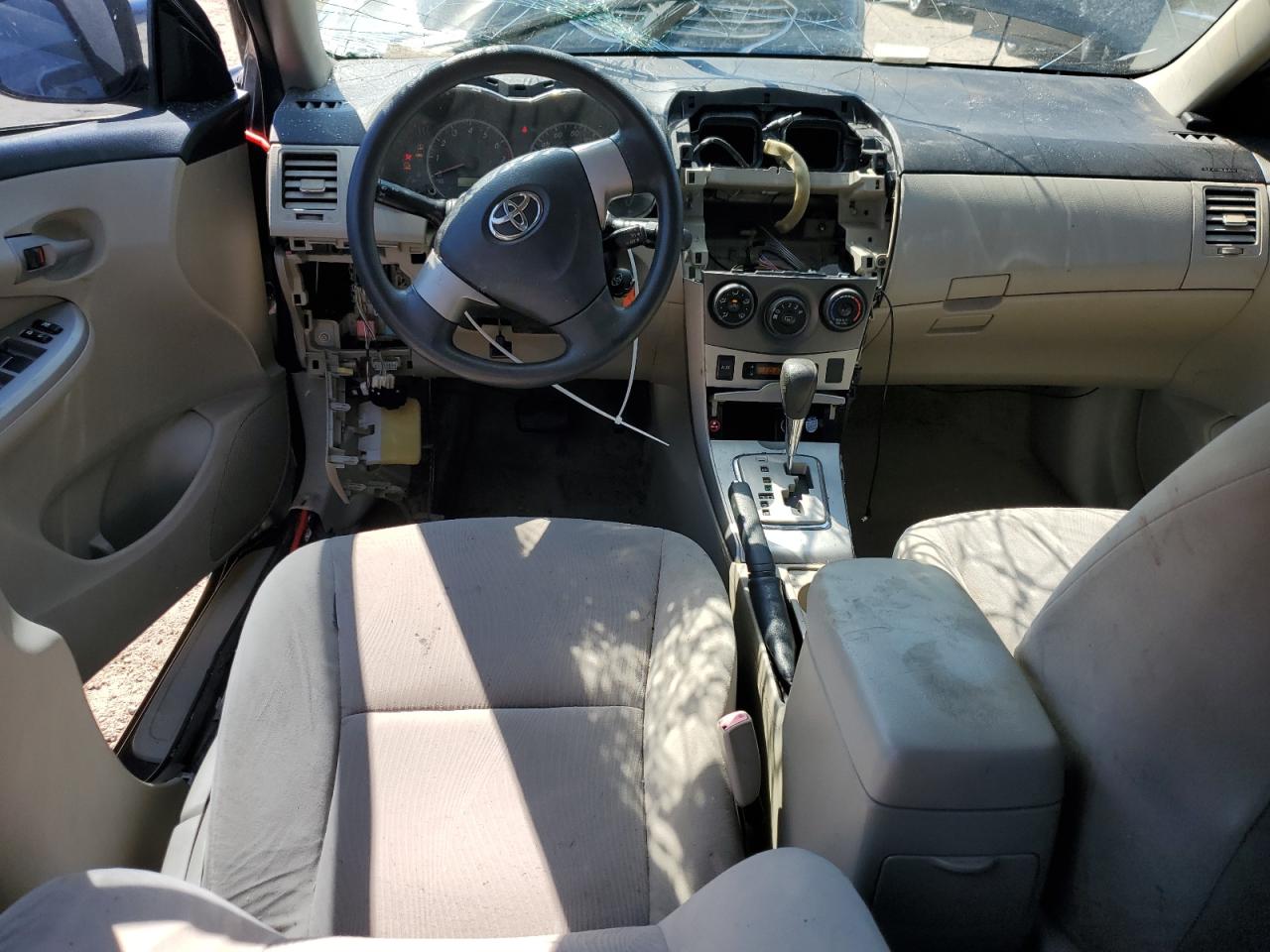 2011 Toyota Corolla Base VIN: JTDBU4EE3BJ102740 Lot: 81110875