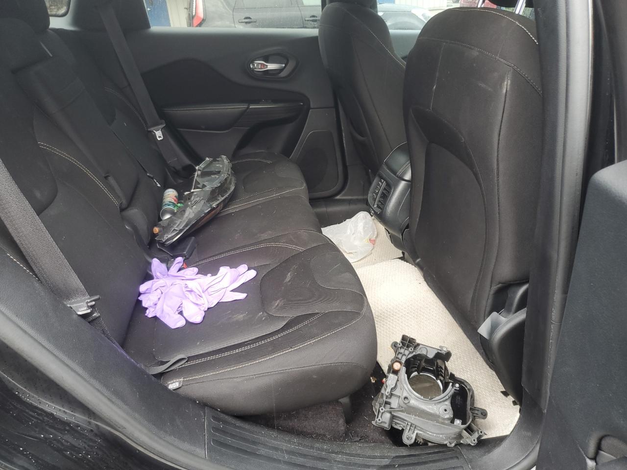 2016 Jeep Cherokee Latitude VIN: 1C4PJMCS8GW251744 Lot: 81671595