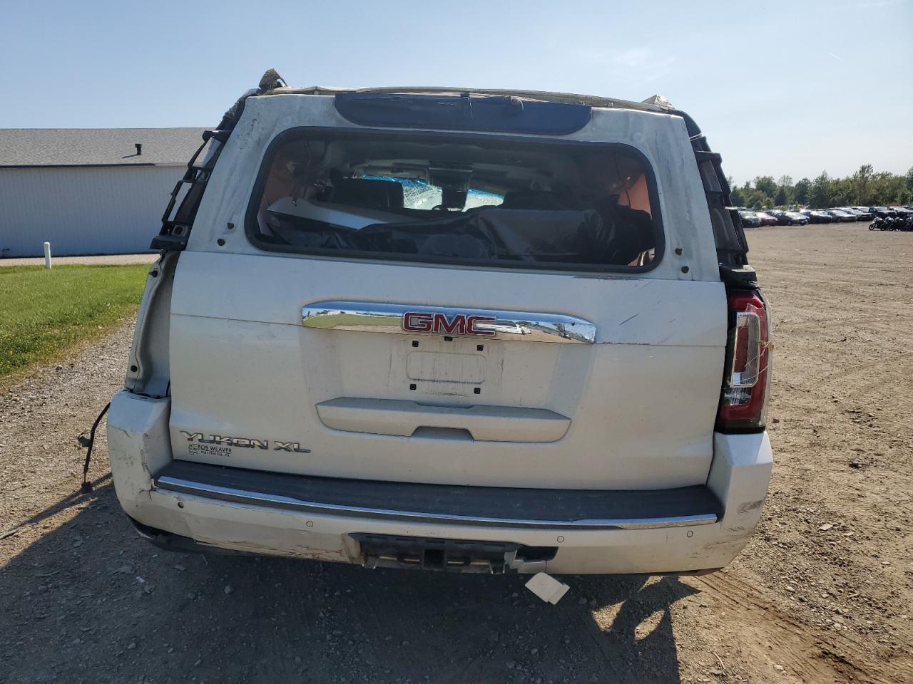 2015 GMC Yukon Xl Denali VIN: 1GKS2JKJ6FR600299 Lot: 72056515