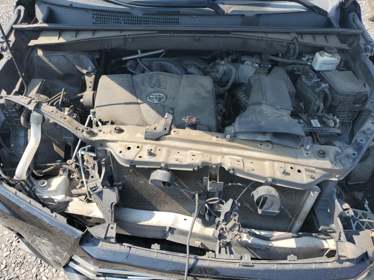 2018 Toyota Highlander Le VIN: 5TDBZRFH2JS827397 Lot: 71114795