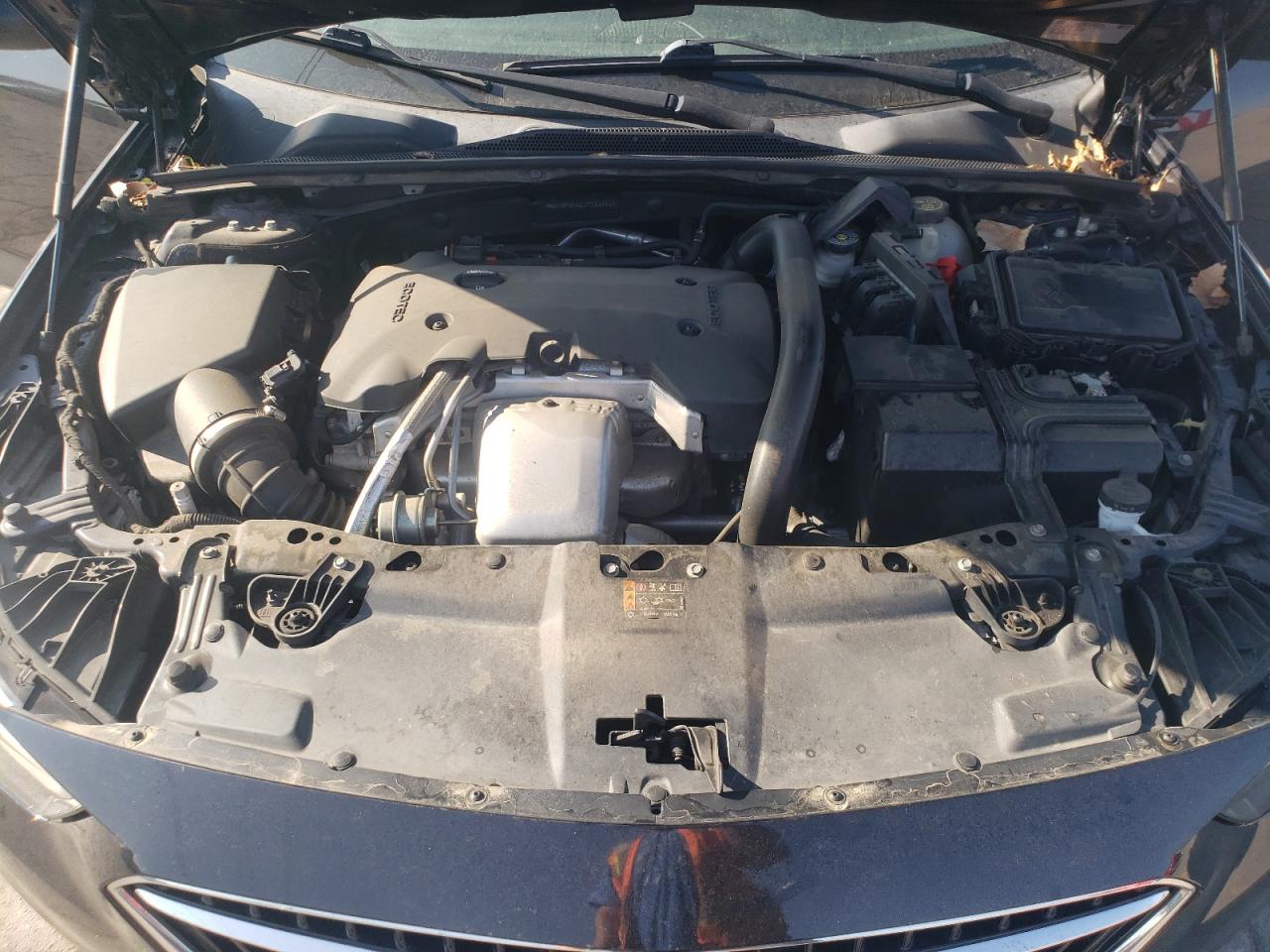 2018 Buick Regal Essence VIN: W04GP6SX2J1133064 Lot: 81138685