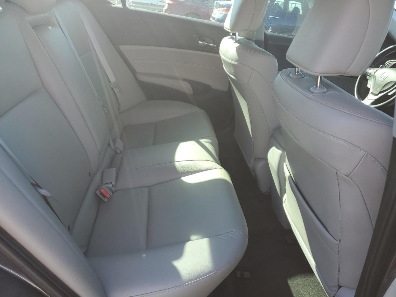 2018 Acura Ilx Base Watch Plus VIN: 19UDE2F32JA005987 Lot: 81728385