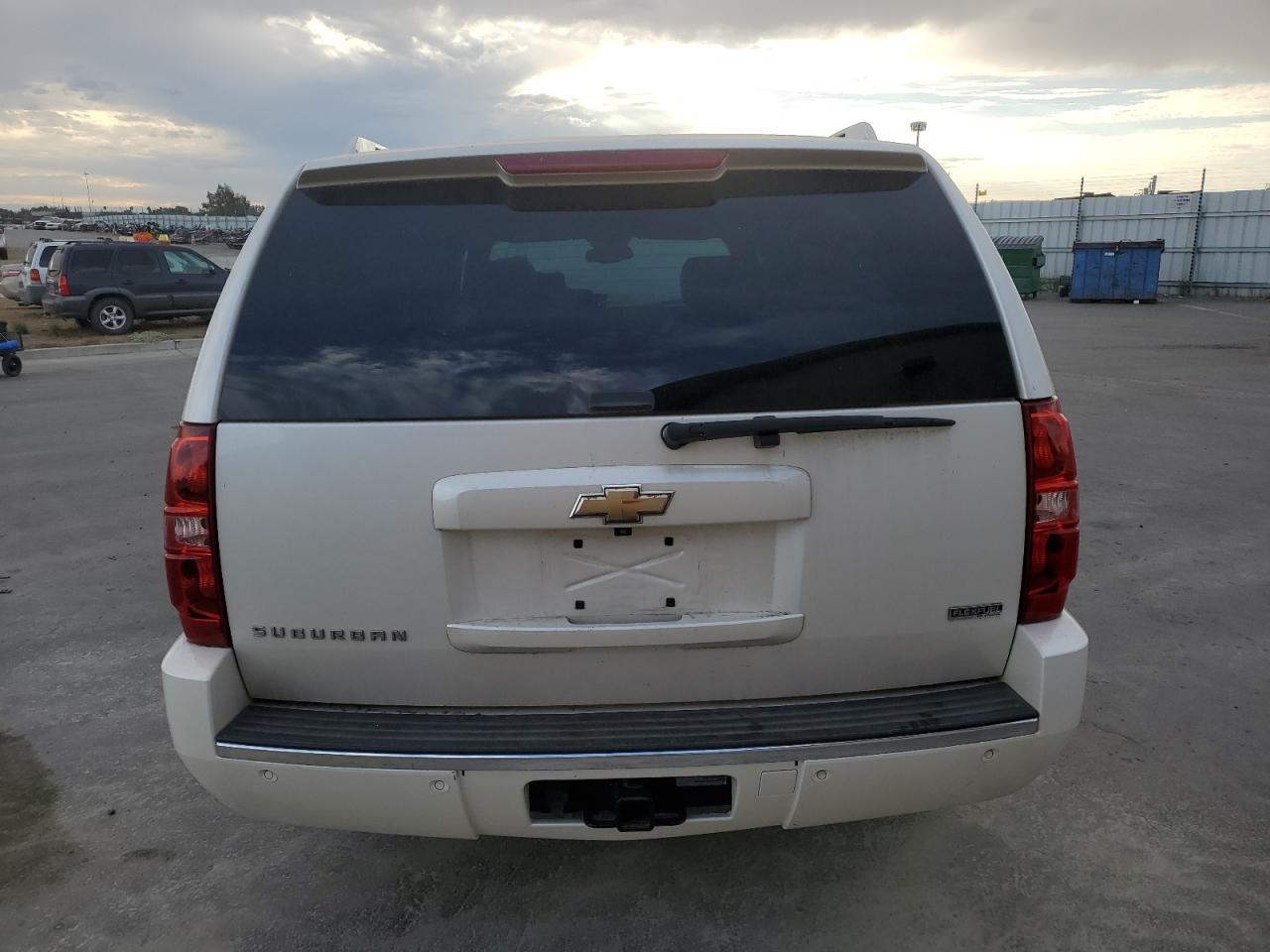 2010 Chevrolet Suburban K1500 Ltz VIN: 1GNUKKE3XAR281139 Lot: 83834915