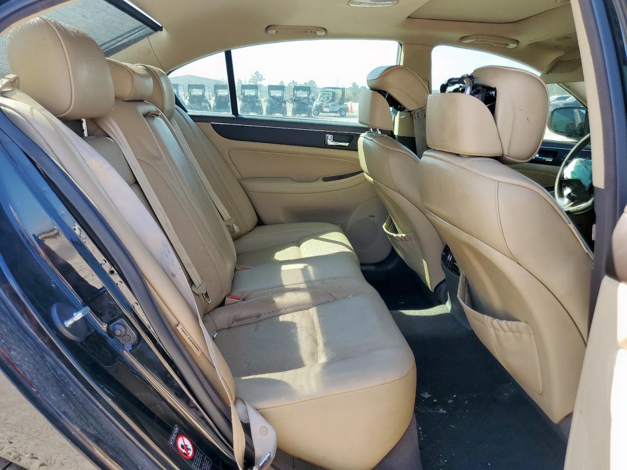 2009 Hyundai Genesis 3.8L VIN: KMHGC46E89U068998 Lot: 81590315