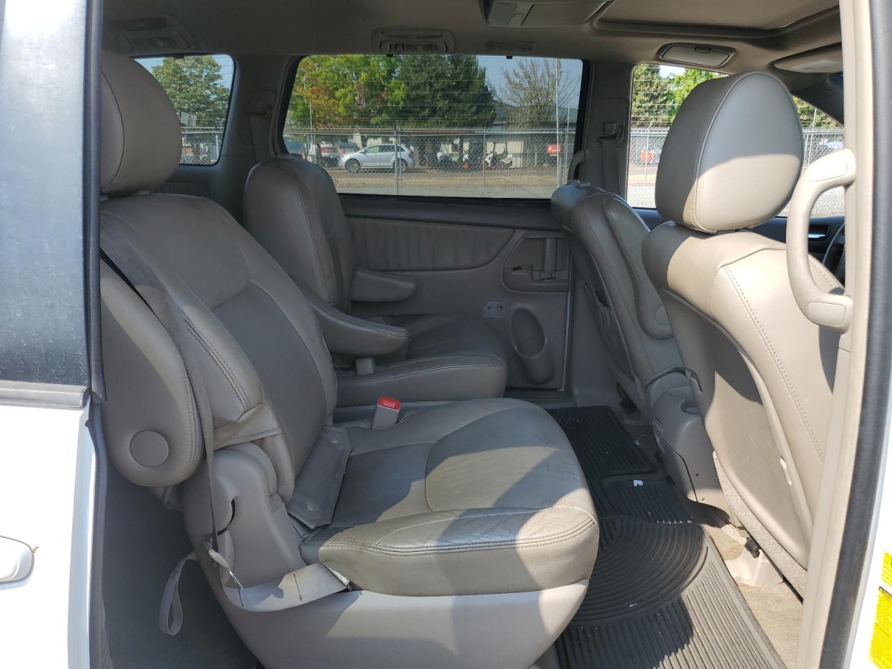 2010 Toyota Sienna Xle VIN: 5TDYK4CC2AS312328 Lot: 71203025