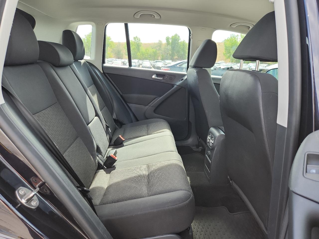 2017 Volkswagen Tiguan S VIN: WVGBV7AX0HK054389 Lot: 71745515