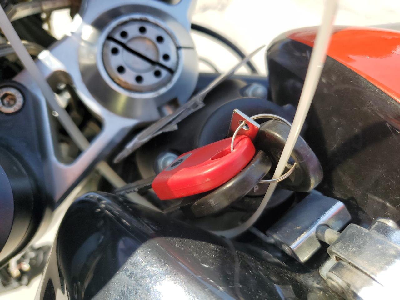 2005 Ducati Monster S2R VIN: ZDM1RAAN35B066522 Lot: 80199515