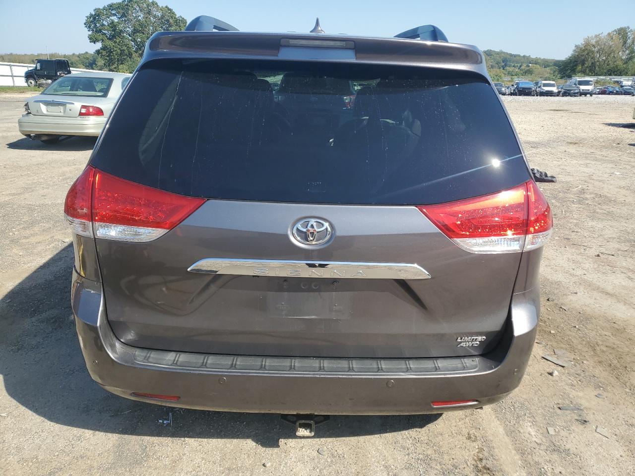 2011 Toyota Sienna Xle VIN: 5TDDK3DC7BS011546 Lot: 84568805