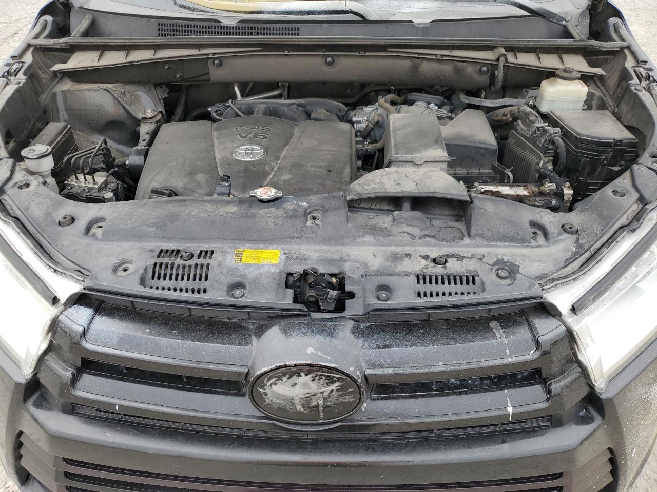 2018 Toyota Highlander Se VIN: 5TDJZRFH9JS816697 Lot: 71269725